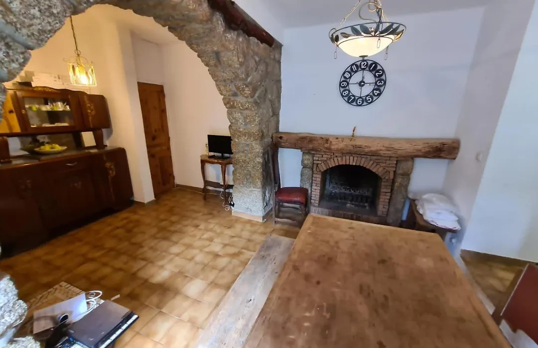 Maison De Caractere Avec Piscine-1